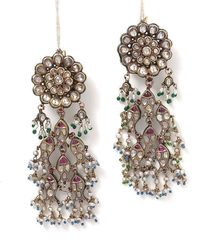 Fish earrings front