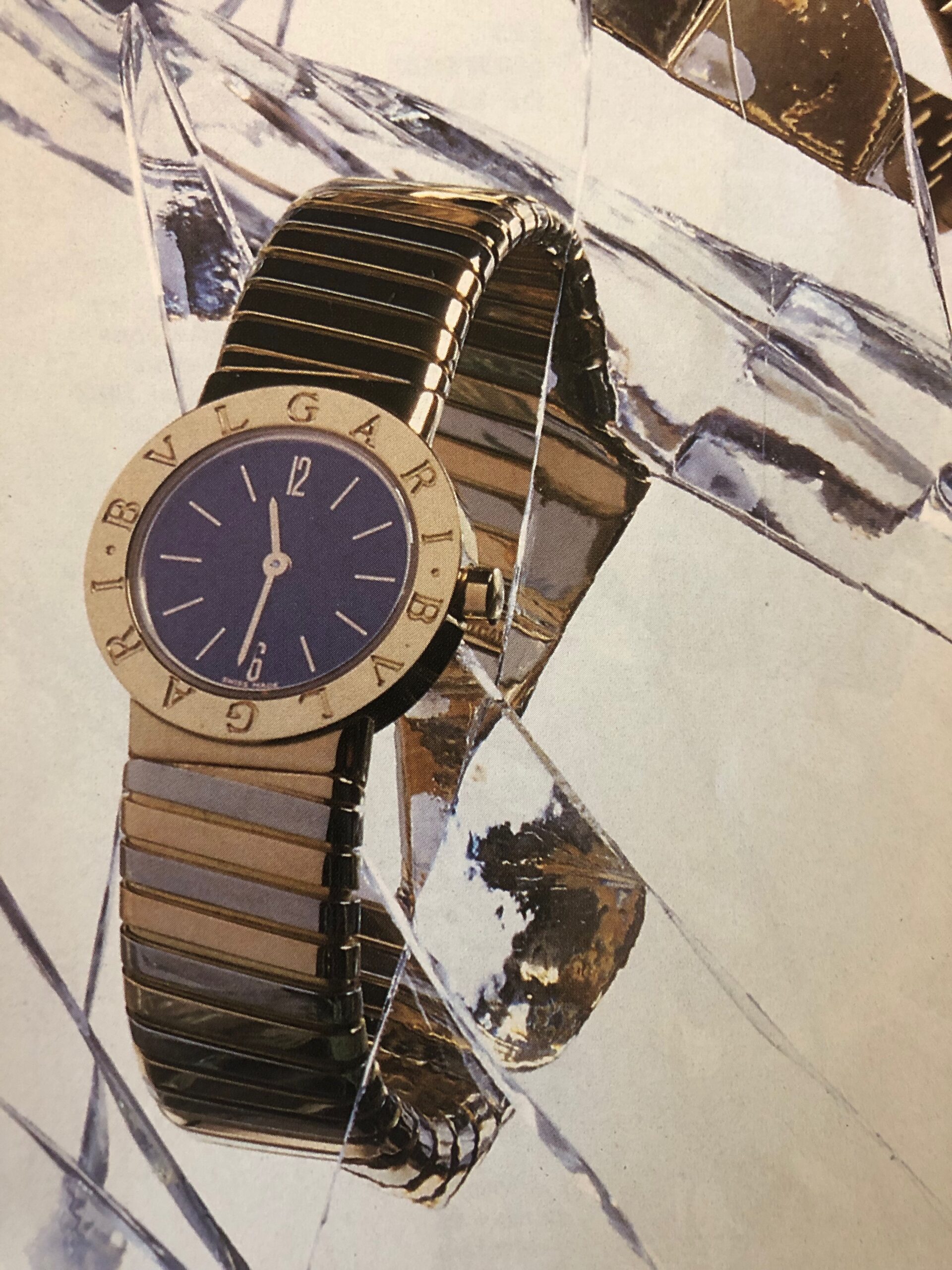 Photo of the BVLGARI BVLGARI wristwatch published in Vogue Paris October 1987.